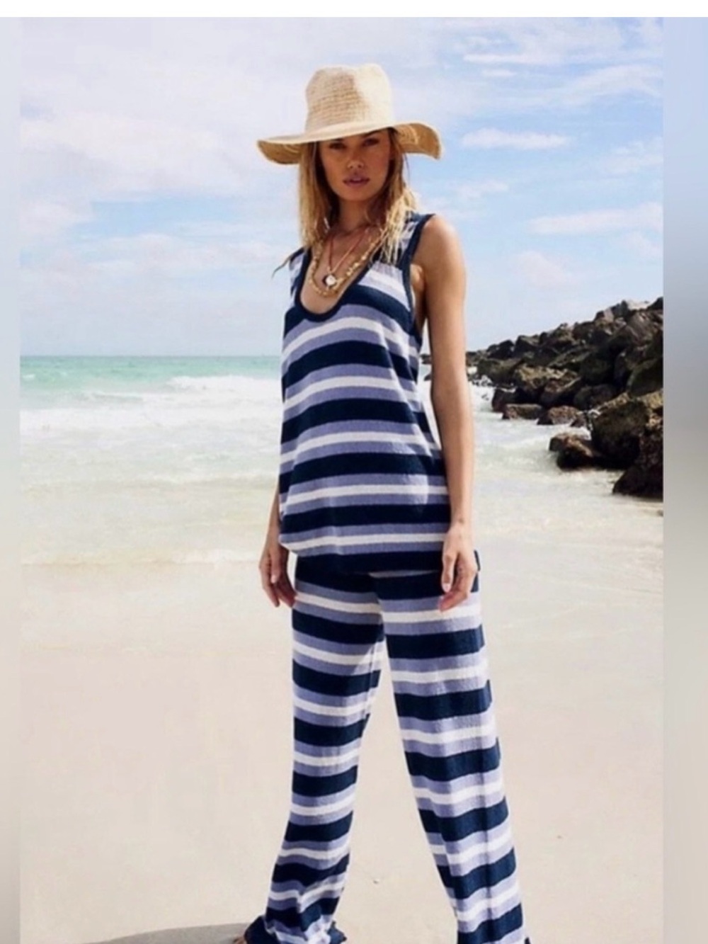 Fp beach Xs vista sweater set grey and charcoal